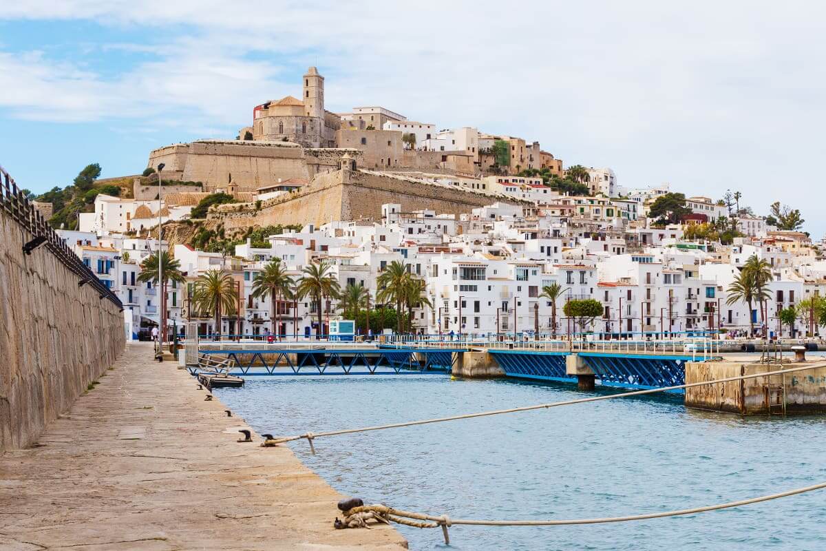 Dalt Vila à Ibiza : un voyage dans le temps !