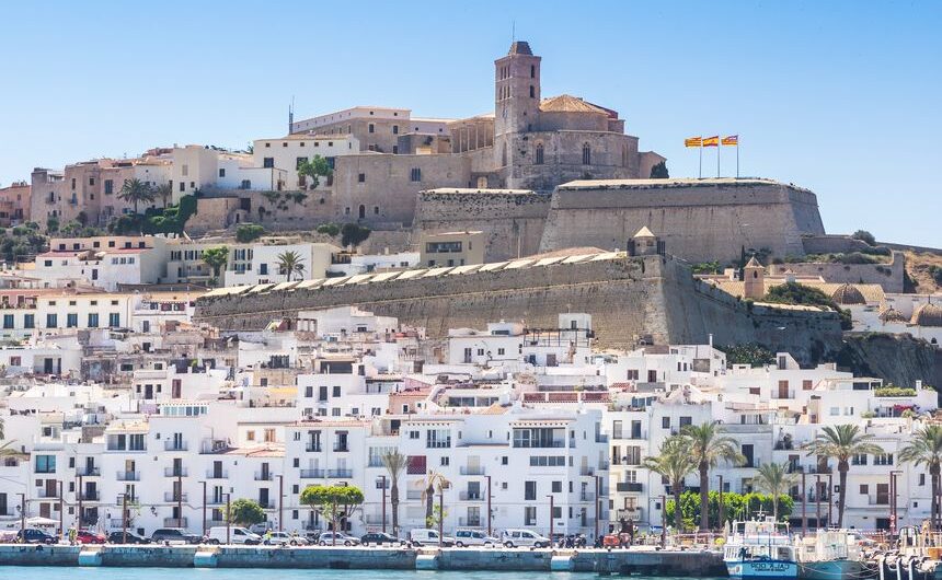 Villes et Villages d’Ibiza